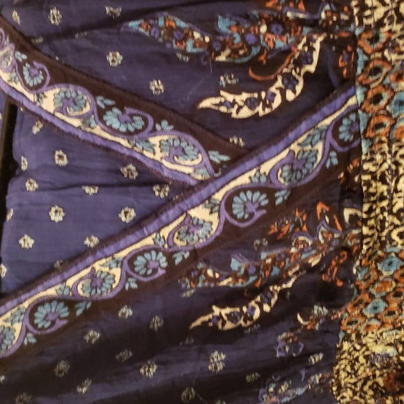 Devoted Luxury Apparel Top Sz Medium - Picture 10 of 10